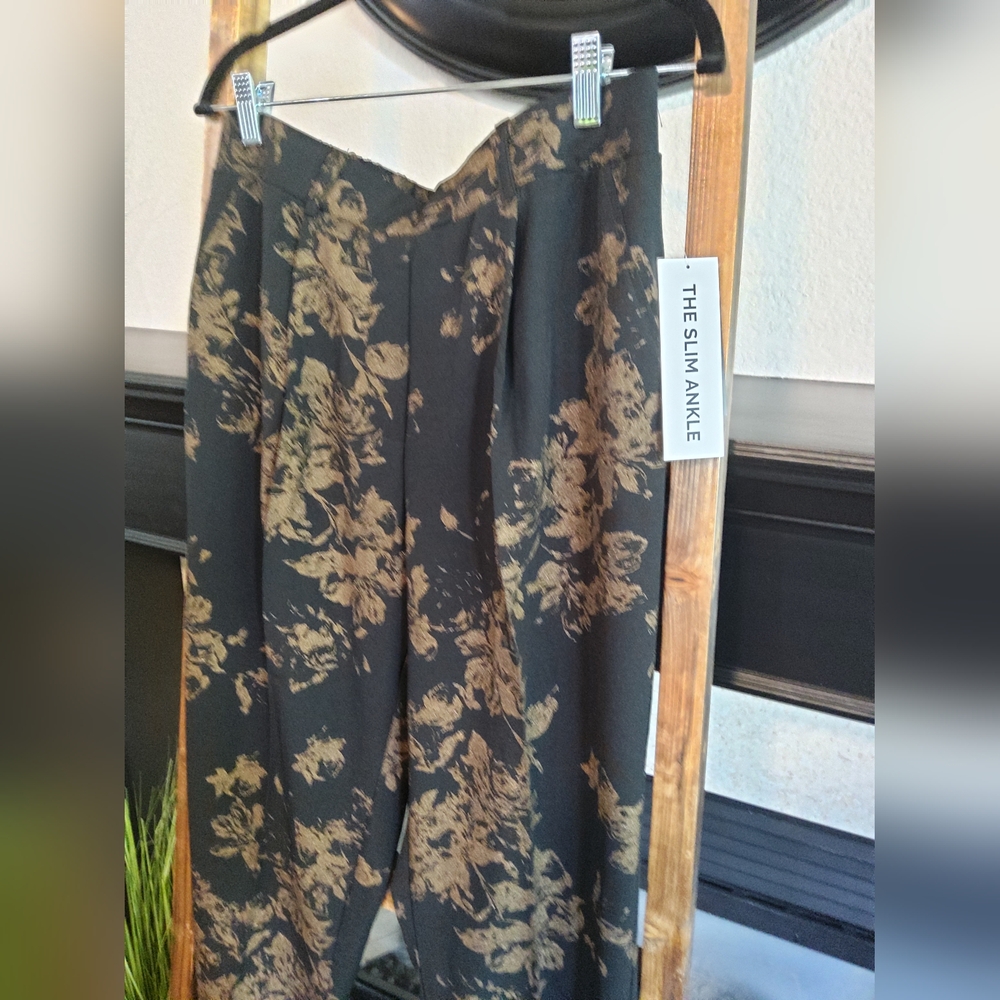Elegant Black and Brown Floral Trousers - Picture 4 of 9